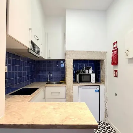 Surradores 33046 Al * Lisboa