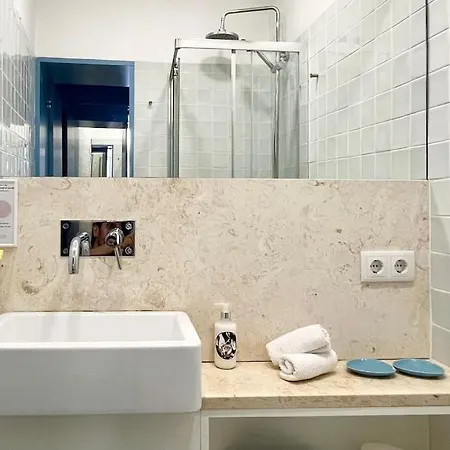 Surradores 33046 Al شقة